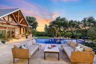 601 Crystal Creek Dr, Austin, TX 78746 - Photo 2