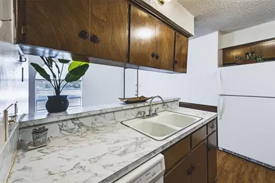 4713 Sagebrush Trail #B, Austin, TX 78745 - Photo 10