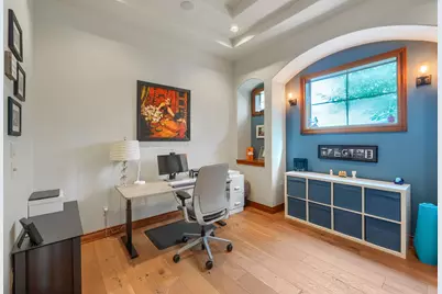 701 Hurst Creek Road, Lakeway, TX 78734 - Photo 6