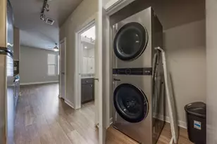 1900 Barton Springs Rd, Austin, TX 78704 - Photo 16
