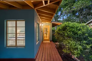 1723 E 38th St, Austin, TX 78722 - Photo 26