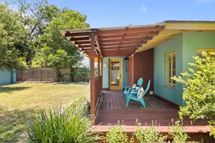 1723 E 38th St, Austin, TX 78722 - Photo 30