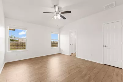 109 Midas Lane, Jarrell, TX 76537 - Photo 16