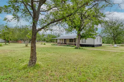209 Fallwell Street, Liberty Hill, TX 78642 - Photo 2