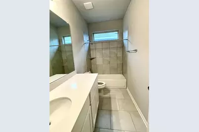 125 Kellys Heroes Way, Jarrell, TX 76537 - Photo 18