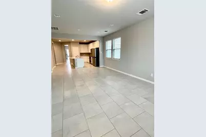 125 Kellys Heroes Way, Jarrell, TX 76537 - Photo 10