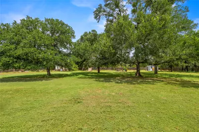 8827 E Highway 190 E, Lampasas, TX 76550 - Photo 10