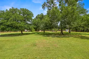 8827 E Hwy 190 E, Lampasas, TX 76550 - Photo 10