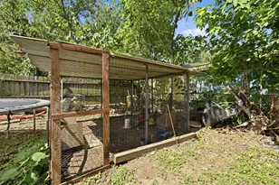 4912 Suburban Dr, Austin, TX 78745 - Photo 24