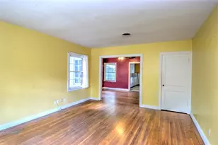 1004 E 38 1/2 St, Austin, TX 78751 - Photo 4