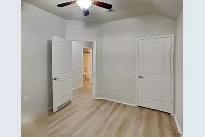 5833 Zachary Scott Street, Austin, TX 78747 - Photo 14