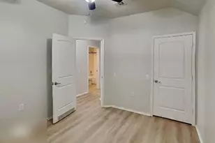 5833 Zachary Scott St, Austin, TX 78747 - Photo 14