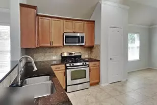 5833 Zachary Scott St, Austin, TX 78747 - Photo 6