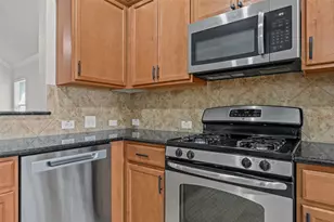 5833 Zachary Scott St, Austin, TX 78747 - Photo 8