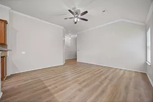 5833 Zachary Scott St, Austin, TX 78747 - Photo 6
