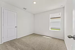 401 Wild Goose Dr, Luling, TX 78648 - Photo 10