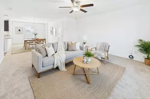 525 Riverdale Dr, Jarrell, TX 76537 - Photo 2