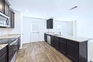 525 Riverdale Dr, Jarrell, TX 76537 - Photo 6