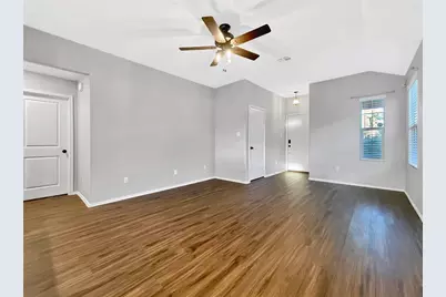 353 Bronco Billy Drive, Jarrell, TX 76537 - Photo 4