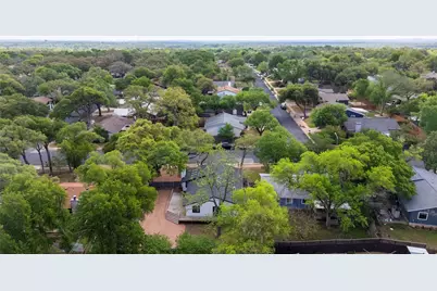 7504 Whispering Oaks Drive, Austin, TX 78745 - Photo 24
