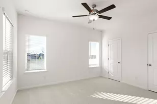 505 Yellow Ribbon Trl, Jarrell, TX 76537 - Photo 10