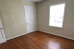 762 E Walnut St, La Grange, TX 78945 - Photo 6