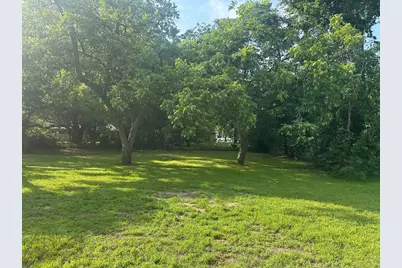 762 E Walnut Street, La Grange, TX 78945 - Photo 18