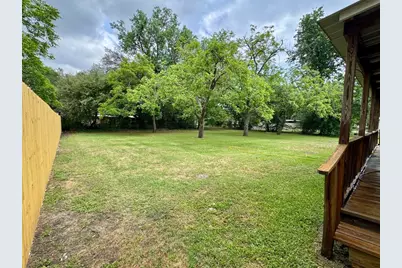 762 E Walnut Street, La Grange, TX 78945 - Photo 26