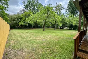 762 E Walnut St, La Grange, TX 78945 - Photo 26