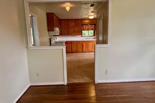 762 E Walnut St, La Grange, TX 78945 - Photo 4