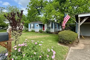 762 E Walnut St, La Grange, TX 78945 - Photo 2