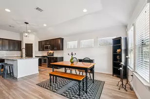 127 Firethorn Dr, Buda, TX 78610 - Photo 8