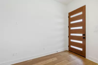 308 E 19th 1/2 Street #308, Georgetown, TX 78626 - Photo 4
