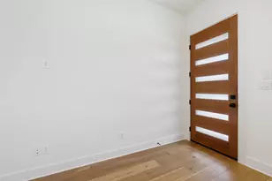 308 E 19th 1/2 St, Georgetown, TX 78626 - Photo 4