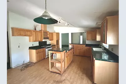 223 Foothill Road, Bastrop, TX 78602 - Photo 4