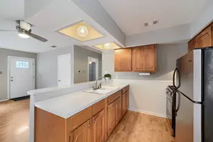 8308 Hathaway Dr, Austin, TX 78757 - Photo 4