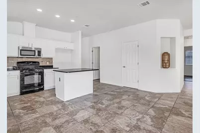 16601 Jadestone Drive, Leander, TX 78641 - Photo 4