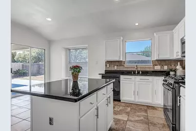 16601 Jadestone Drive, Leander, TX 78641 - Photo 8