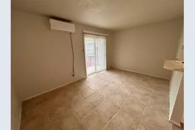 901 E 40th Street #304, Austin, TX 78751 - Photo 2