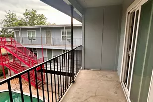 901 E 40th St, Austin, TX 78751 - Photo 4