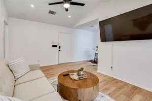 6903 Deatonhill Dr, Austin, TX 78745 - Photo 22