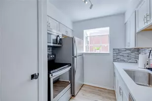 6903 Deatonhill Dr, Austin, TX 78745 - Photo 12