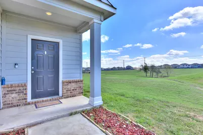 109 Helios Drive, Jarrell, TX 76537 - Photo 4