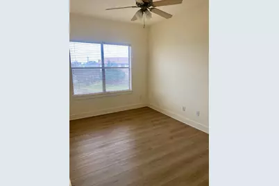 13420 Lyndhurst Street #404, Austin, TX 78729 - Photo 4