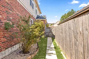 21001 Haddington Cove, Hutto, TX 78634 - Photo 38