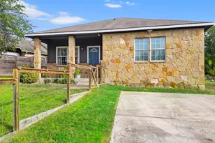 10604 Lake Beach Dr, Dripping Springs, TX 78620 - Photo 4