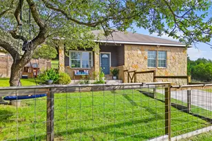 10604 Lake Beach Dr, Dripping Springs, TX 78620 - Photo 2