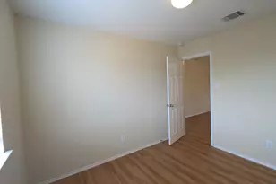 204 Ruby Lake Dr, Kyle, TX 78640 - Photo 14