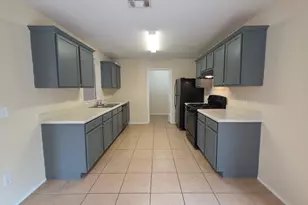 204 Ruby Lake Dr, Kyle, TX 78640 - Photo 6