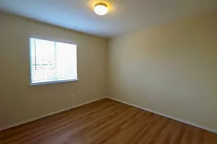 204 Ruby Lake Dr, Kyle, TX 78640 - Photo 18